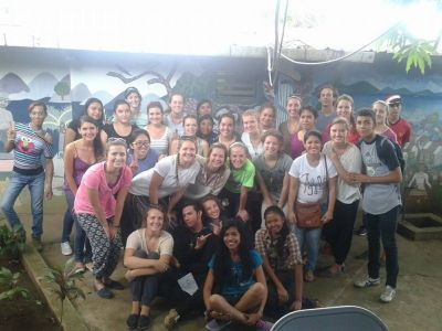 A visiting high school group with the English class (and Hillary and Blake) at Batahola Norte