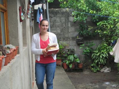 Molly in her Jinotega backyard